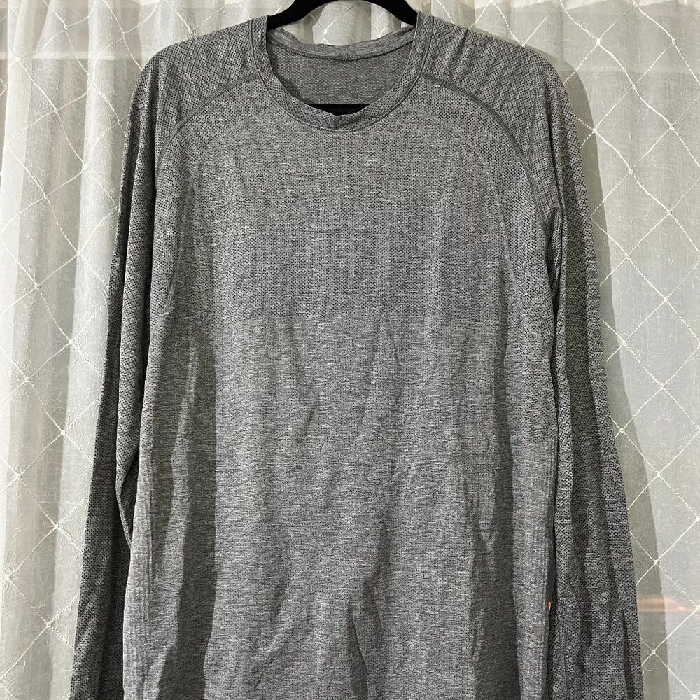 grey lululemon long sleeve size L